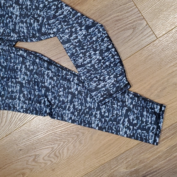 GURU leggings.    #3799 - Picture 3 of 6